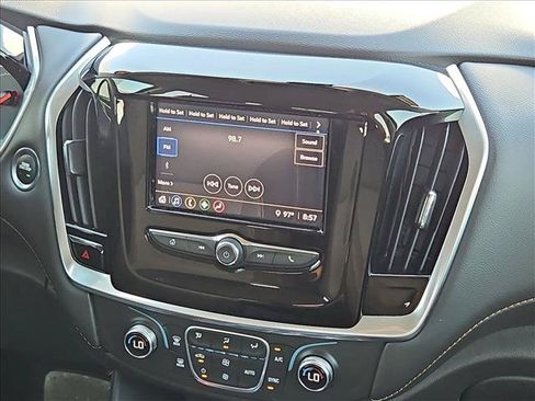 Used 2020 Chevrolet Traverse LS FWD image 20