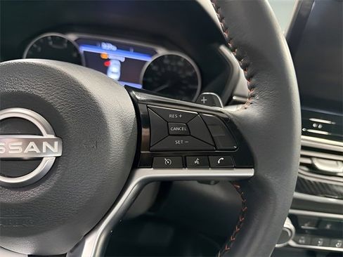 Used 2024 Nissan Altima 2.5 SR w/ SR Premium Package image 17