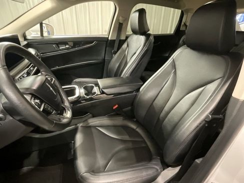 Used 2022 Lincoln Nautilus FWD image 10