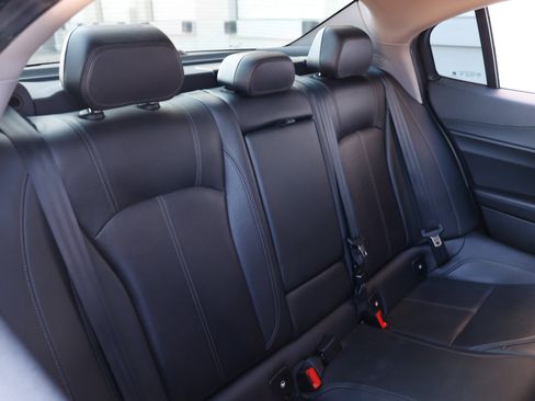 Used 2019 Alfa Romeo Giulia w/ Quick Order Package 22K Sport image 16