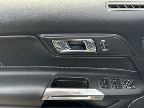 Used 2015 Ford Mustang GT Premium RWD image 12