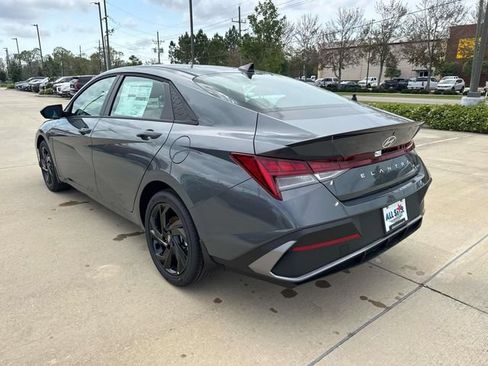 New 2026 Hyundai Elantra SEL FWD image 8