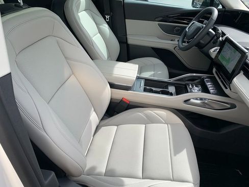 New 2026 Lincoln Nautilus Premier w/ Equipment Group 102A AWD/4WD image 18