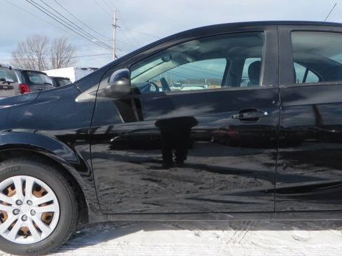 Used 2017 Chevrolet Sonic LS image 31