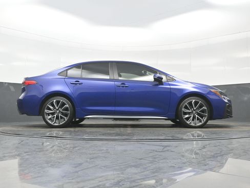 Used 2022 Toyota Corolla SE image 31