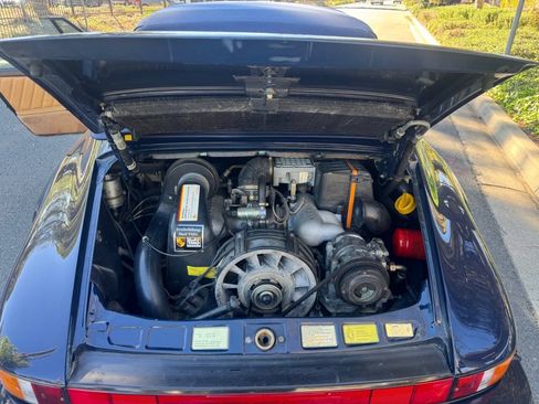 Used 1989 Porsche 911 Carrera RWD image 33
