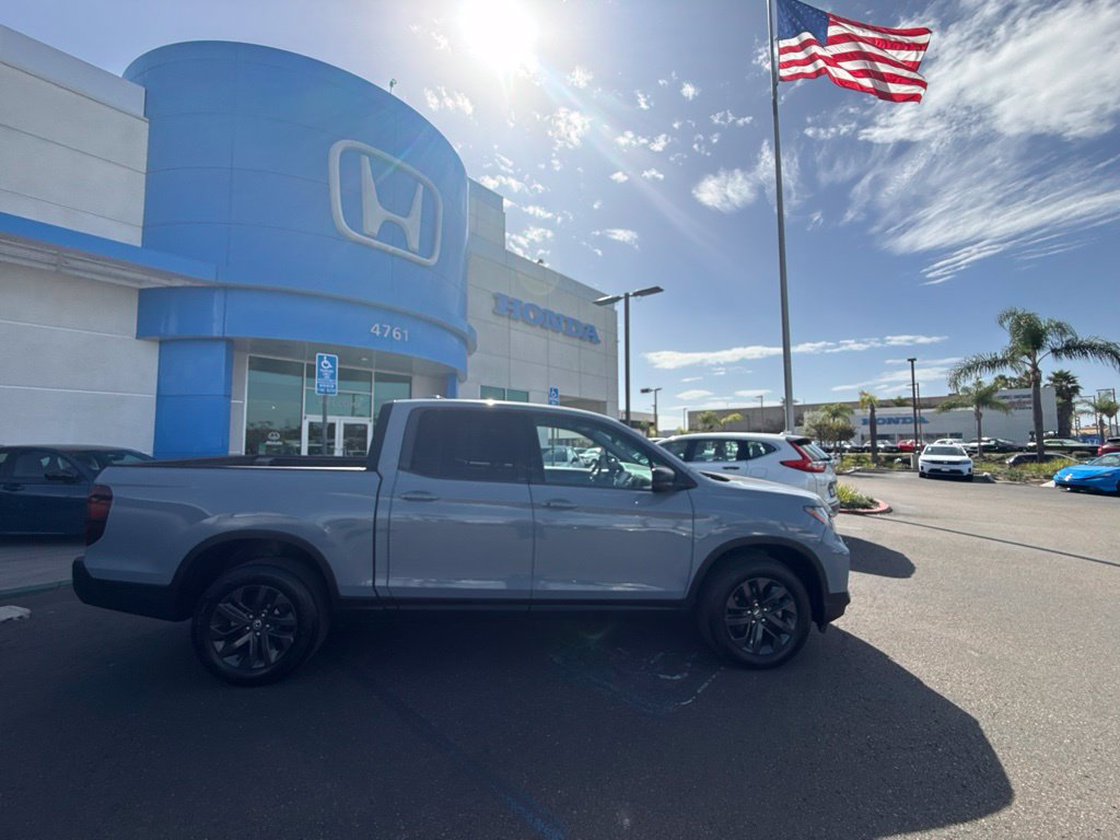 Used 2023 Honda Ridgeline Sport image 3