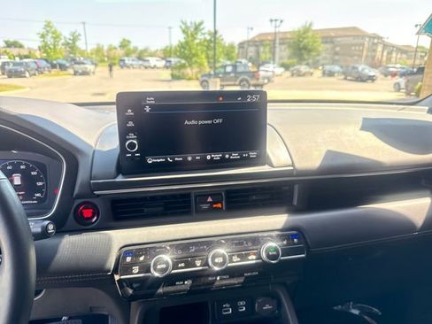 Certified 2025 Honda Pilot Elite image 14