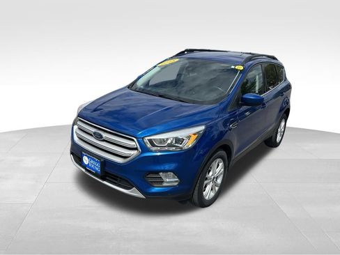 Used 2018 Ford Escape SEL w/ Ford Safe & Smart Package FWD image 43