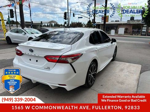 Used 2018 Toyota Camry SE w/ Audio Package FWD image 12