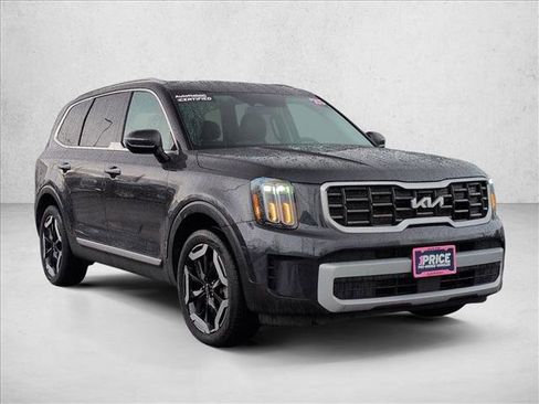 Used 2025 Kia Telluride S AWD/4WD image 3