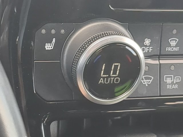 Used 2023 Toyota Highlander XSE FWD image 24