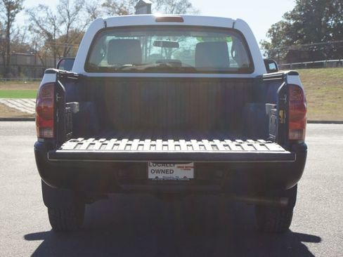Used 2014 Toyota Tacoma 2WD Regular Cab image 9