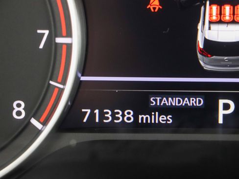 Used 2024 Nissan Rogue SV FWD image 16