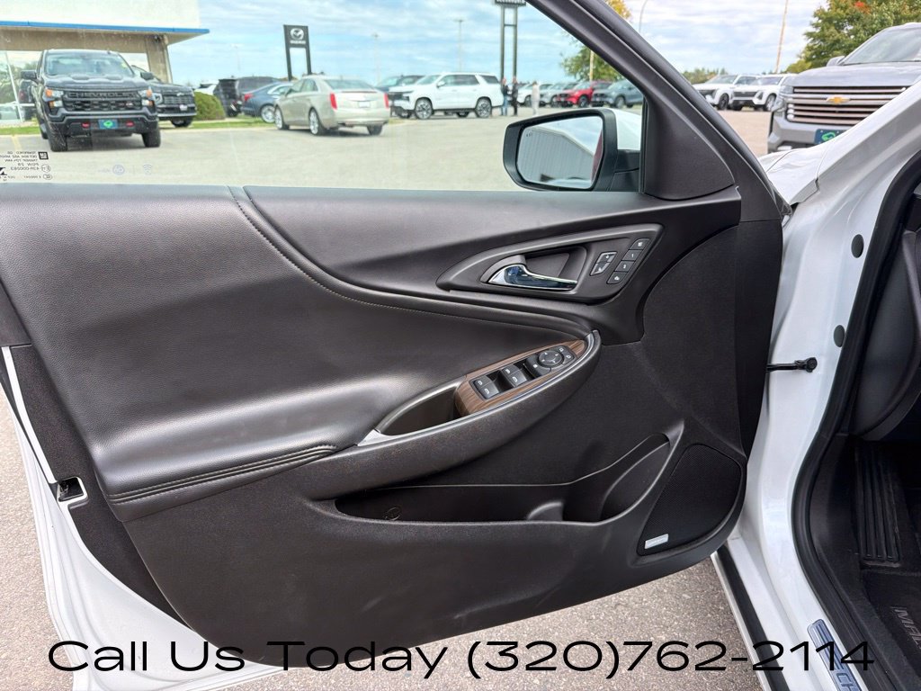 Used 2017 Chevrolet Malibu Premier w/ Premier Sun and Wheel Package FWD image 14