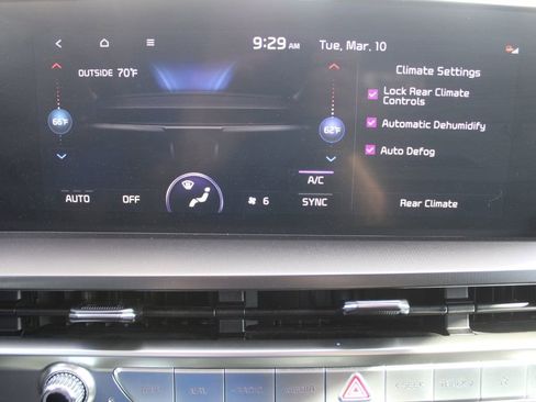 Used 2025 Kia Telluride S image 47