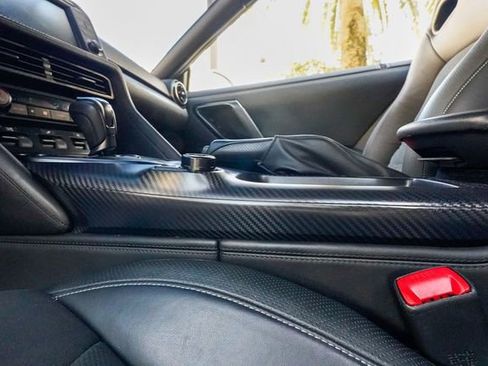 Used 2021 Nissan GT-R Premium image 81