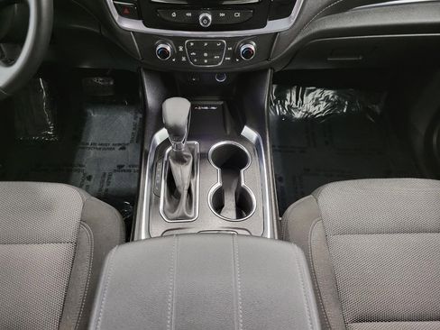 Used 2023 Chevrolet Traverse LT image 16