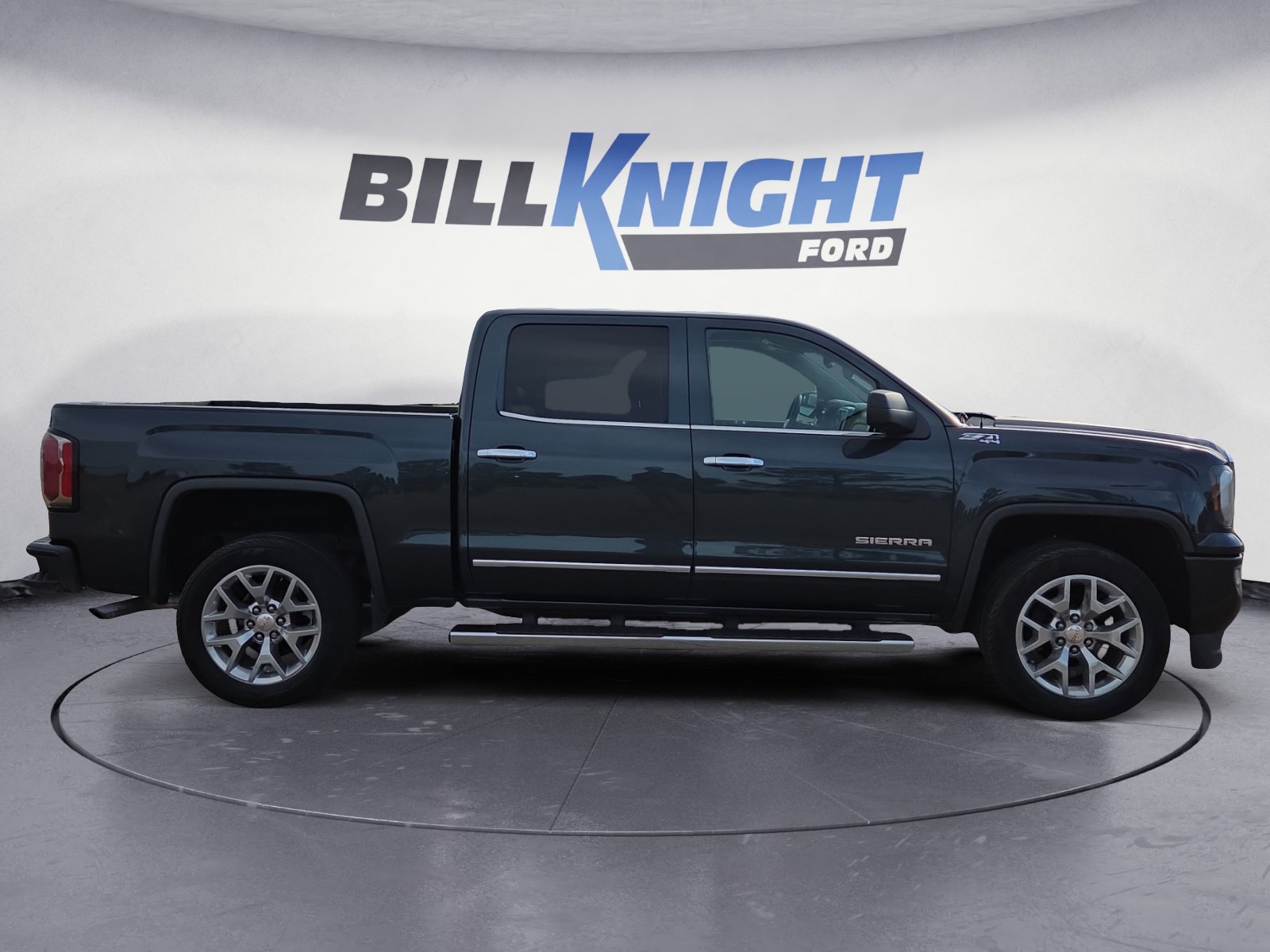 Used 2018 GMC Sierra 1500 SLT w/ SLT Premium Package AWD/4WD image 6
