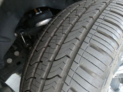 Used 2023 RAM 1500 Limited AWD/4WD image 12
