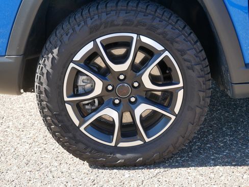 Used 2025 Jeep Compass Trailhawk w/ Trailhawk Elite Group AWD/4WD image 15