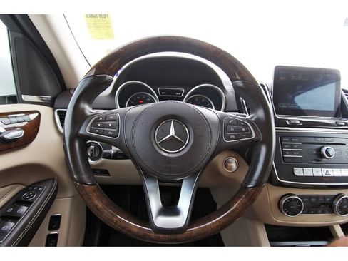 Used 2017 Mercedes-Benz GLS 450 4MATIC image 9