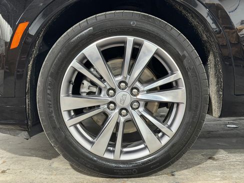 Used 2024 Cadillac XT6 Premium Luxury FWD image 11