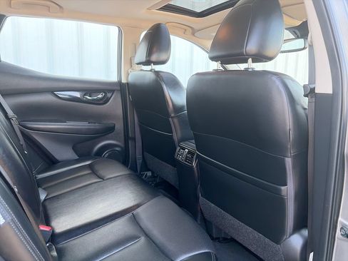 Used 2022 Nissan Rogue Sport SL w/ Premium Package FWD image 28