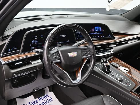 Used 2023 Cadillac Escalade ESV Premium Luxury image 17
