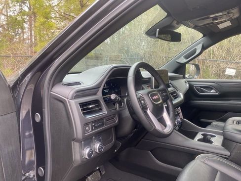 Used 2024 GMC Yukon SLT image 14