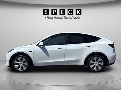 Used 2021 Tesla Model Y Long Range AWD/4WD image 2