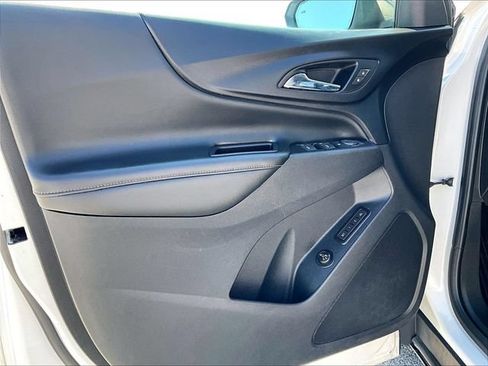 Used 2018 Chevrolet Equinox Premier w/ LPO, Protection Package AWD/4WD image 9