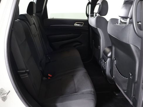 Used 2017 Jeep Grand Cherokee Laredo image 21