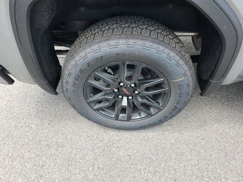 New 2026 GMC Sierra 1500 Elevation image 6