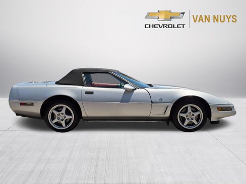 Used 1996 Chevrolet Corvette Convertible RWD image 4