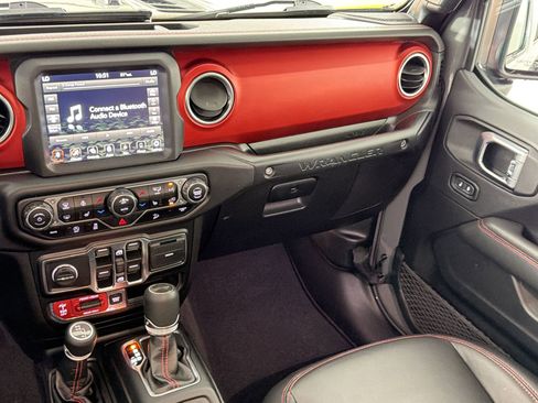 Used 2020 Jeep Wrangler Unlimited Rubicon AWD/4WD image 25