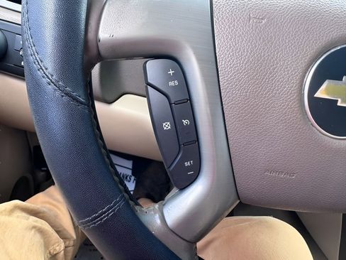 Used 2013 Chevrolet Silverado 1500 LTZ AWD/4WD image 19