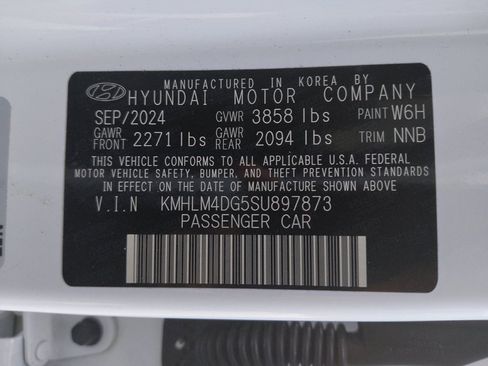 Used 2025 Hyundai Elantra Sport FWD image 33