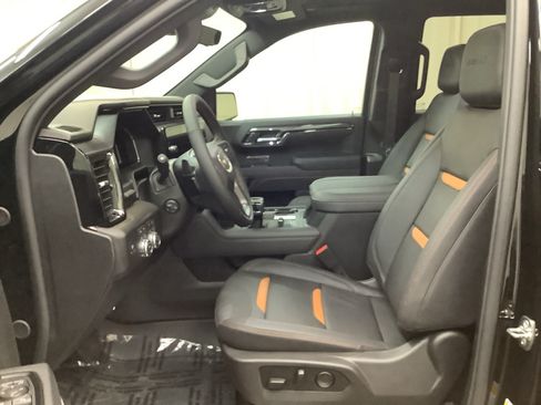 New 2026 GMC Sierra 1500 AT4 w/ AT4 Premium Package AWD/4WD image 14