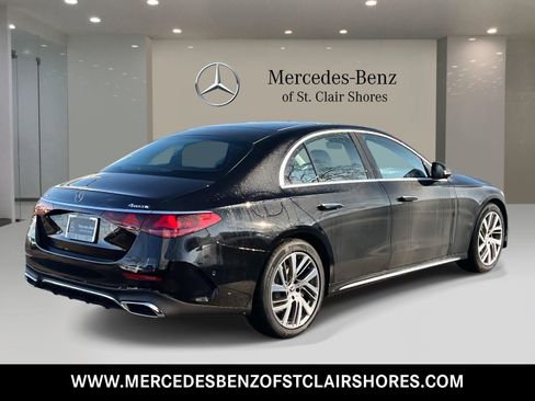 New 2026 Mercedes-Benz E 350 4MATIC Sedan image 6