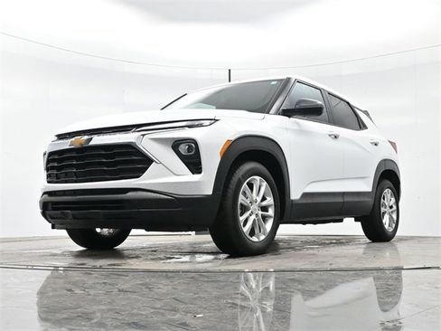 Used 2024 Chevrolet TrailBlazer LS w/ LS Convenience Package image 24