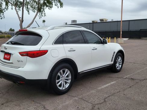 Used 2017 INFINITI QX70 2WD w/ Premium Package image 9