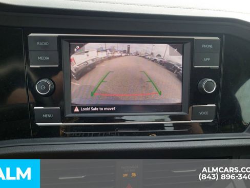 Used 2024 Volkswagen Jetta SE FWD image 23