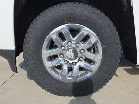 Used 2019 Chevrolet Silverado 3500 High Country w/ Duramax Plus Package AWD/4WD image 10