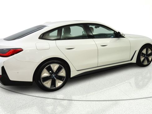 Used 2023 BMW i4 eDrive35 RWD image 7