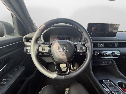 Used 2026 Honda Pilot Sport image 13