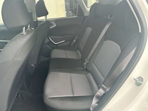 Certified 2023 Kia Soul LX w/ LX Technology Package FWD image 25