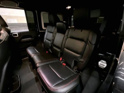 Used 2023 Jeep Wrangler Unlimited Rubicon w/ Cold Weather Group image 28