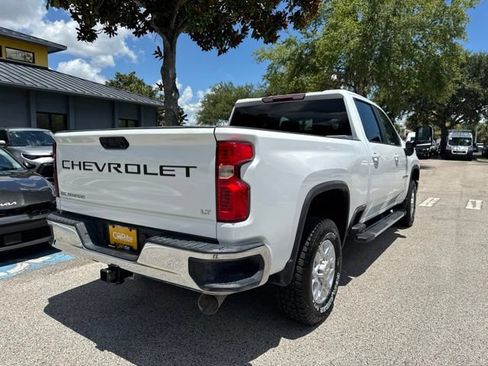 Used 2022 Chevrolet Silverado 2500 LT w/ Convenience Package AWD/4WD image 7