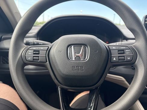 Certified 2025 Honda Accord SE image 14